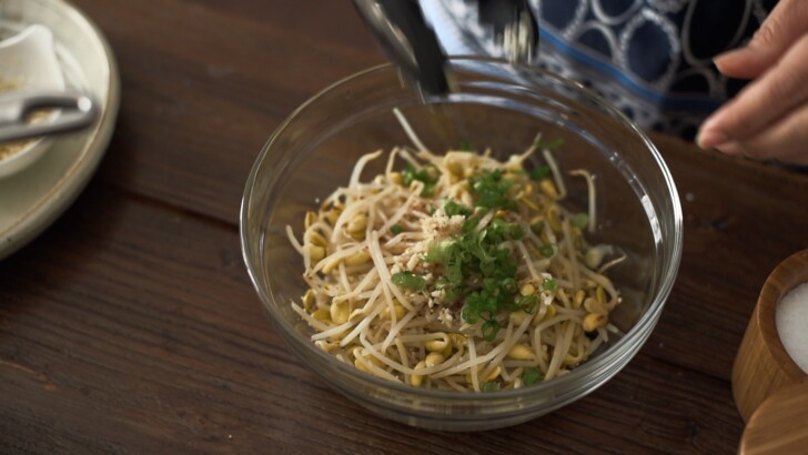Steamed soybean sprouts dressed with seasonings.